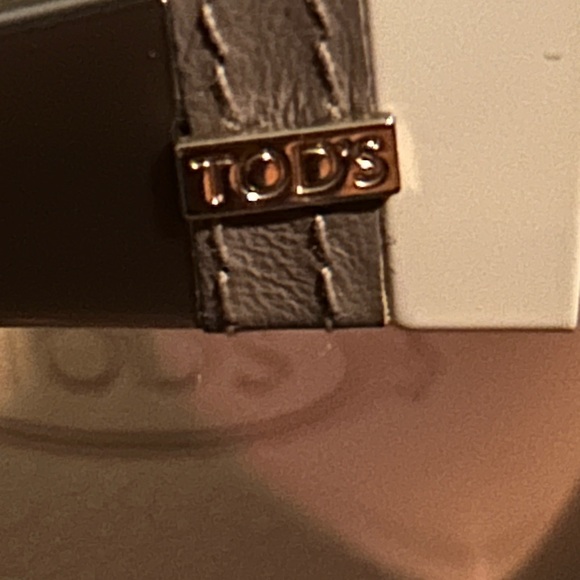 Authentic stylish,fun n beautiful Tod’s sunglasses c/w d bag n case, booklet ❤️ - Picture 12 of 14